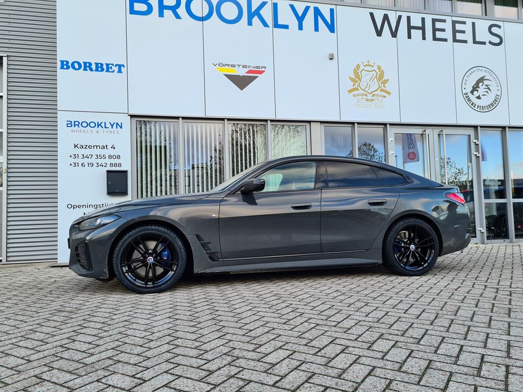 GMP Swan zwart glanzend GMP SWAN zwart glanzend